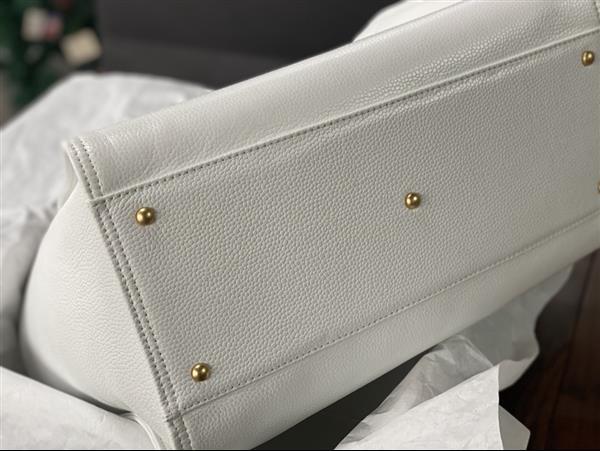 2026127214757611 810